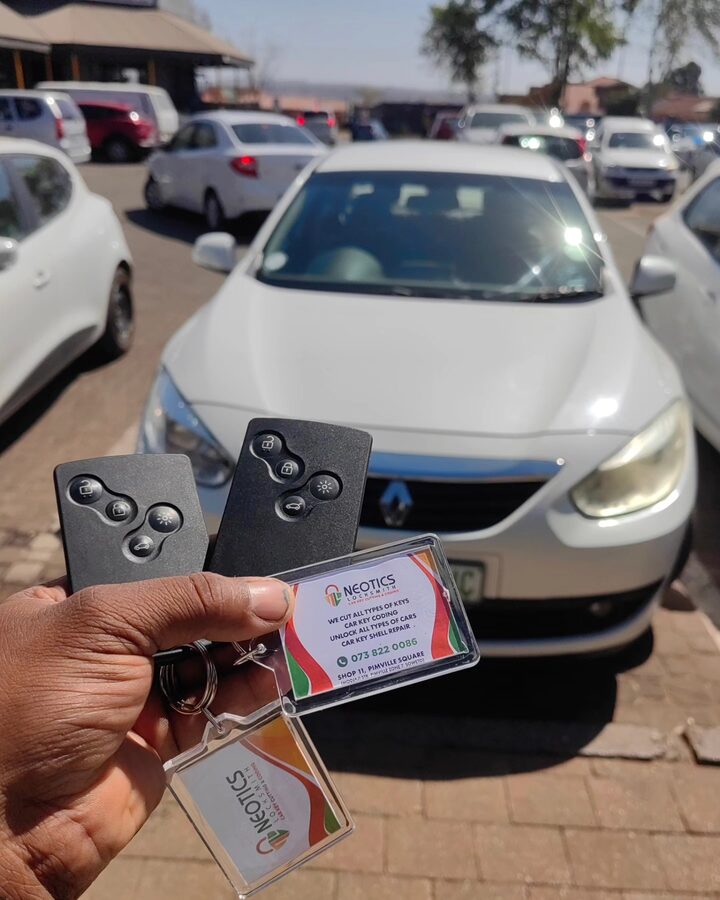 Renault Card Key — Influence card key supplied and programmed — R2 000