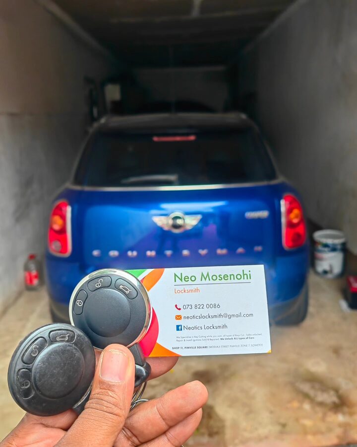 2016 Mini Cooper Countryman — Dead key replaced with a new programmed key — R3 000