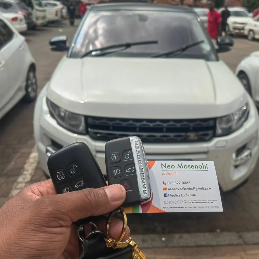 2013 Range Rover Evoque — Smart key supplied and programmed — R3 900