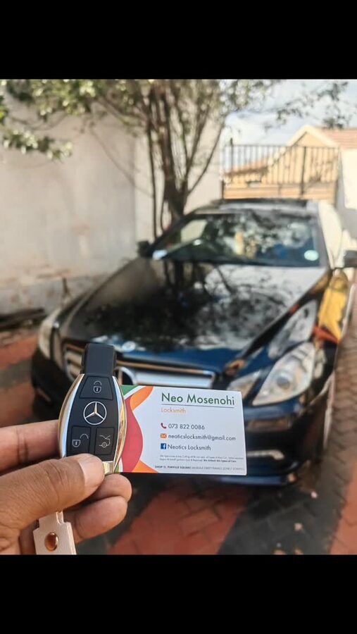 Mercedes-Benz W207 — Key supplied and programmed